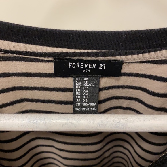 Forever 21 men’s long sleeve T xs - Picture 2 of 2